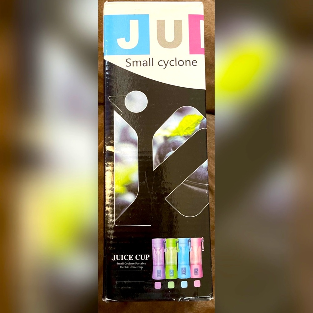 Portable juice blender